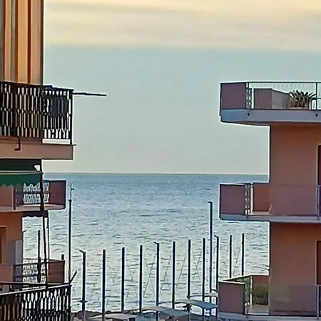 Blu Mery - A Window On The Blue Apartment Borghetto Santo Spirito